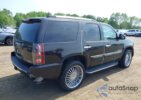 2008 GMC Yukon Denali z USA, uszkodzony, nr VIN 1GKFK63888J211515
